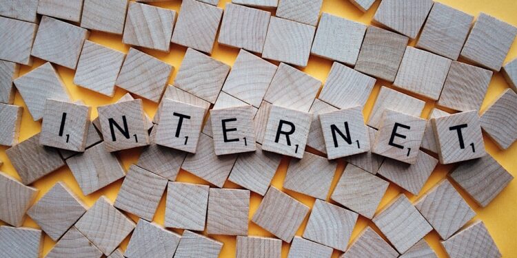 Dzień Bezpiecznego Internetu – pomysły na zajęcia profilaktyczne dot. bezpieczeństwa w sieci