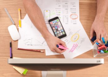 Jak wygląda nauka z kursem maturalnym z chemii?