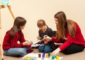 Arteterapia w pracy pedagoga, jak wspierać rozwój dziecka przez sztukę?