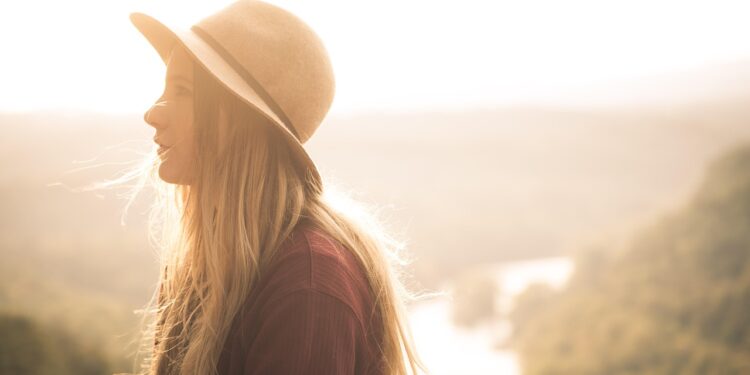 Maskowanie autyzmu u kobiet – dlaczego diagnoza psychologiczna przychodzi później?