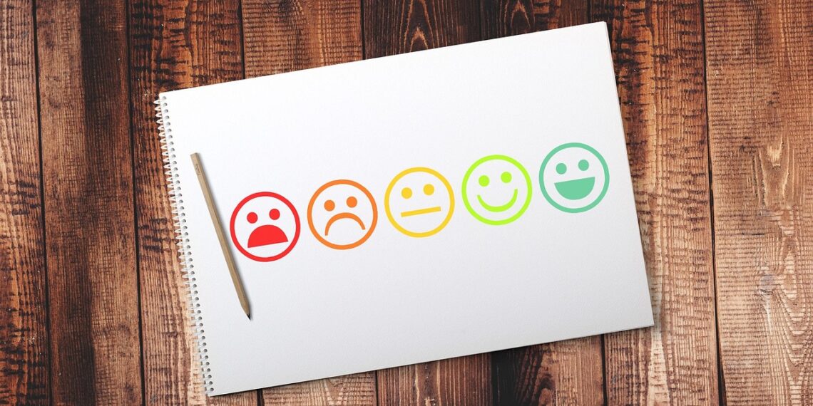 Oceny, poprawki, presja – jak wspierać dzieci w czasie klasyfikacji semestralnej? – wskazówki dla rodziców