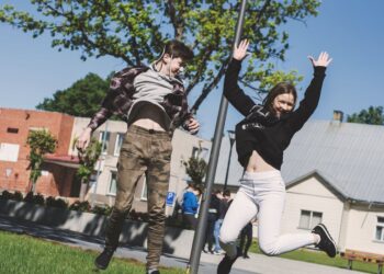 Obozy młodzieżowe oczami pedagoga – jak wyjazdy kształtują kompetencje społeczne dzieci?