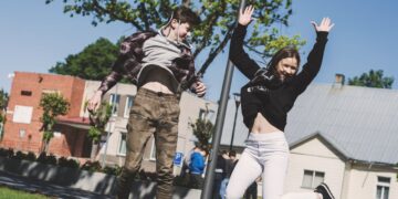 Obozy młodzieżowe oczami pedagoga – jak wyjazdy kształtują kompetencje społeczne dzieci?